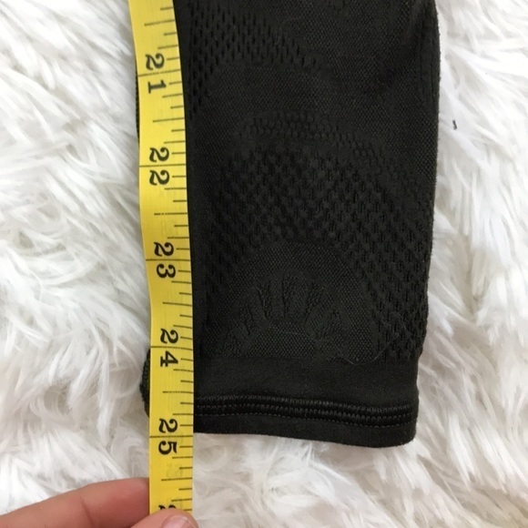 Lululemon Reveal Tight *En Avante 26" Dark Olive - Picture 6 of 13